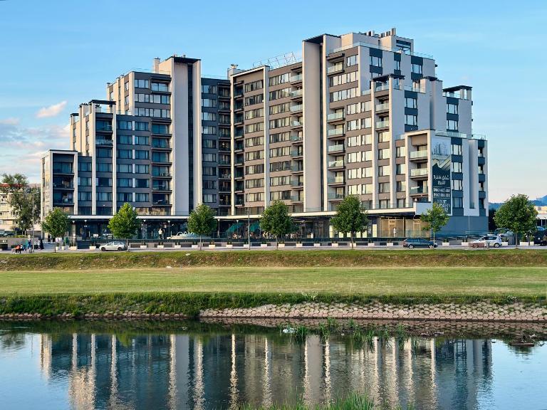 River Walk - Luxury VIP Apartment Ilidža - Bed and Breakfast Sarajevo