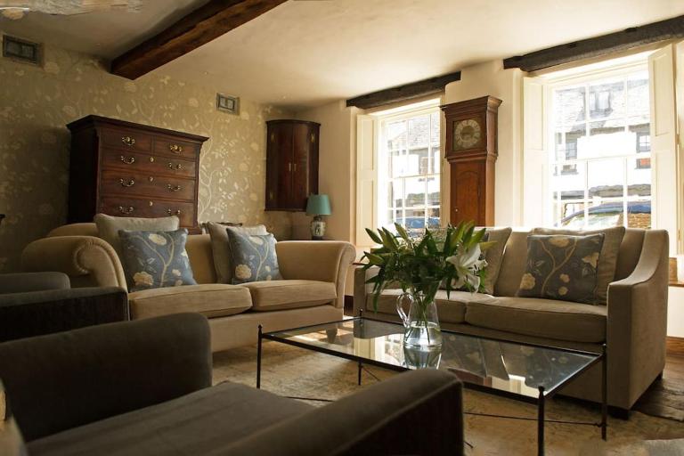 The Old Wheatsheaf - Bed and Breakfast Towcester