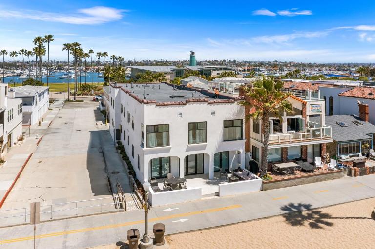 1628 West Oceanfront Oasis 3 - B&B Newport Beach