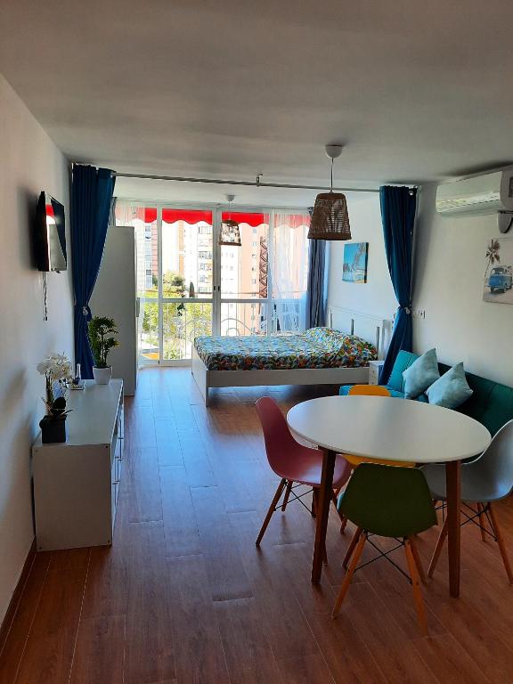 Playmon Holiday Apartment - Ferienwohnung Benidorm