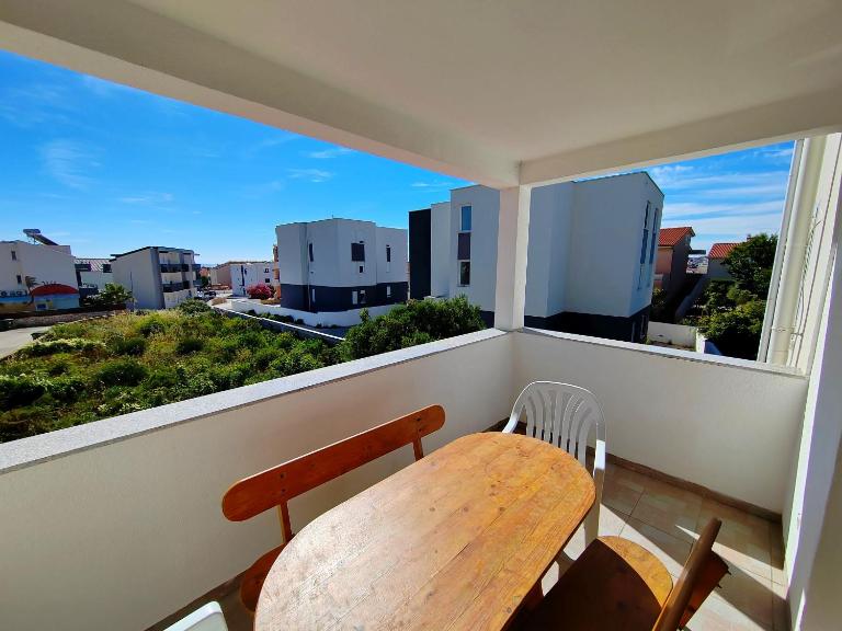 Close to Center Apartment Poly - B&B Novalja