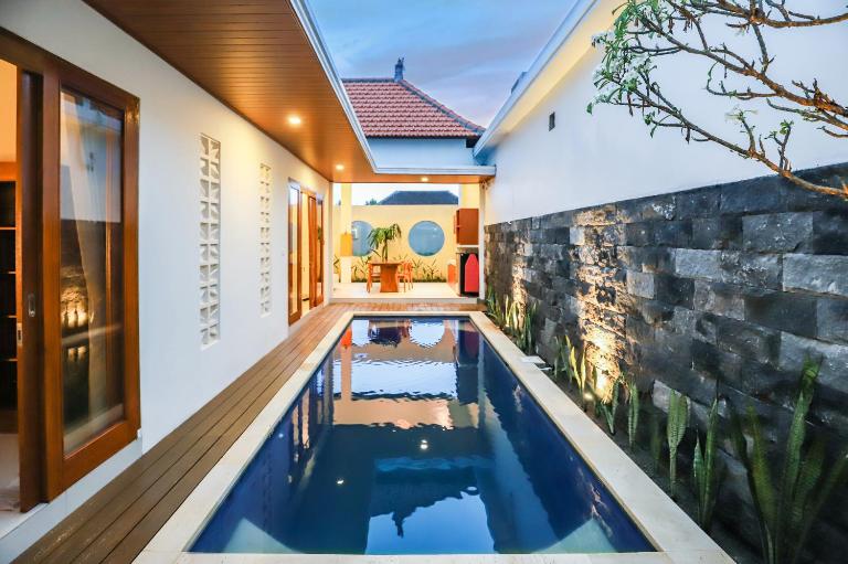 Dua Art Villa 2: Creative Space Near TitiBatu Club - B&B Ubud