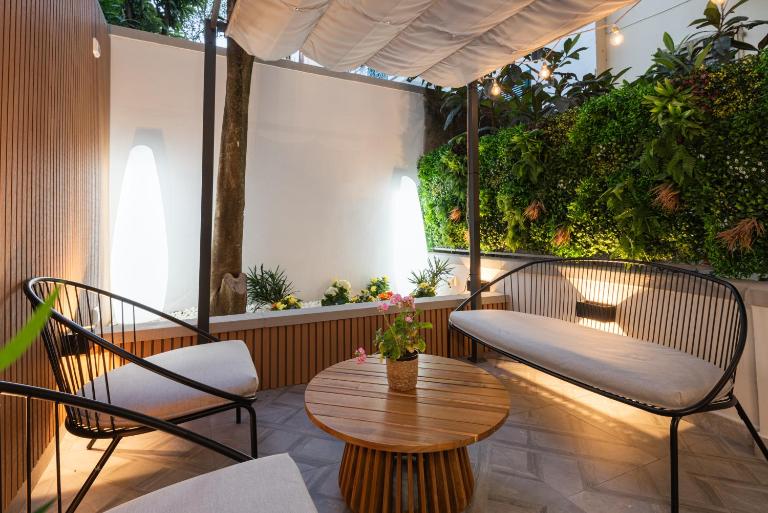 Elegante Appartamento con Giardino Privato, Jacuzzi nel Cuore di Firenze - B&B Florencia