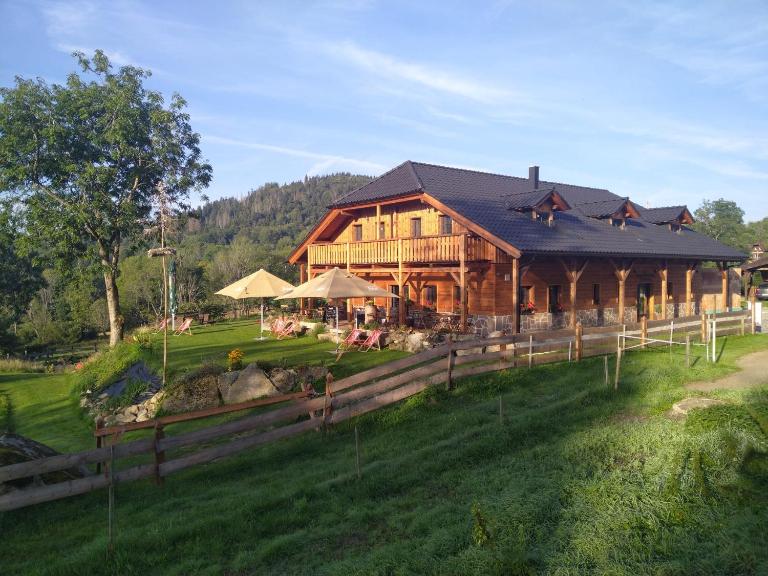 Penzion Farma Žleby - Bed and Breakfast České Žleby