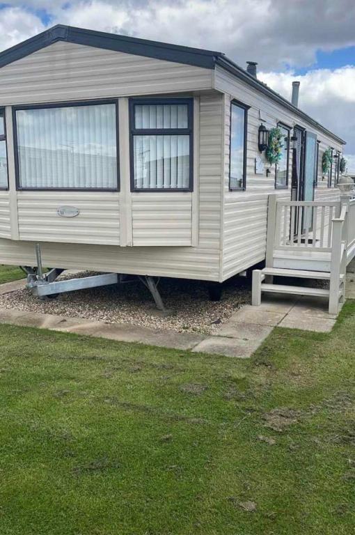 Browns caravan rentals, 8 berth, the chase, ingoldmells - Ferienwohnung Skegness