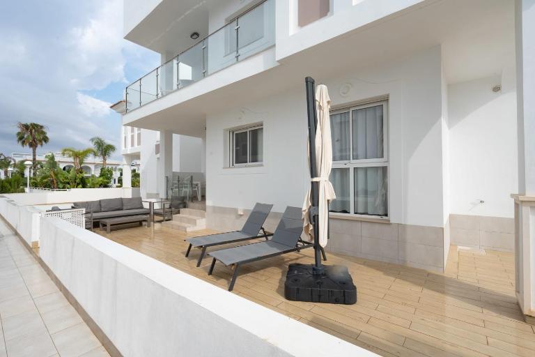 Helgafell Exclusive Courtyard Suite - B&B Ciudad Quesada