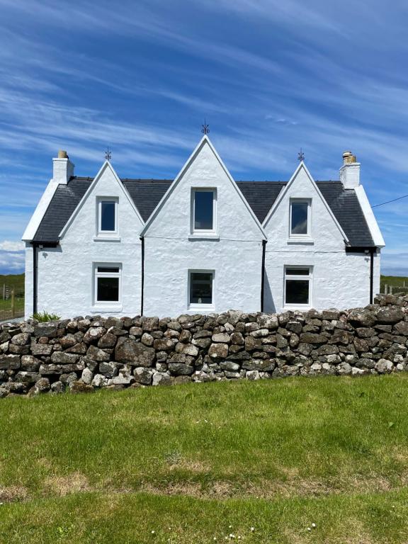 Cnoc Ruaraidh Cottage - Ferienwohnung Kilmuir