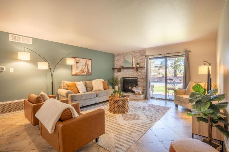 Cozy Sedona Retreat - Pool, Spa, Pickleball - Bed and Breakfast Sedona
