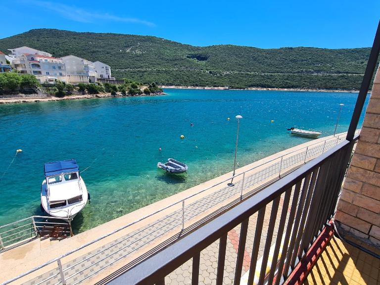 Apartmani Niko - Bed and Breakfast Neum