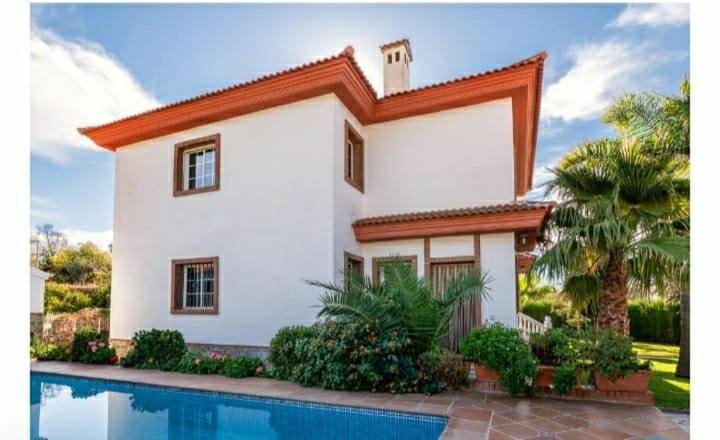 Casa Rural Las Cuatro Flores. - B&B Órgiva