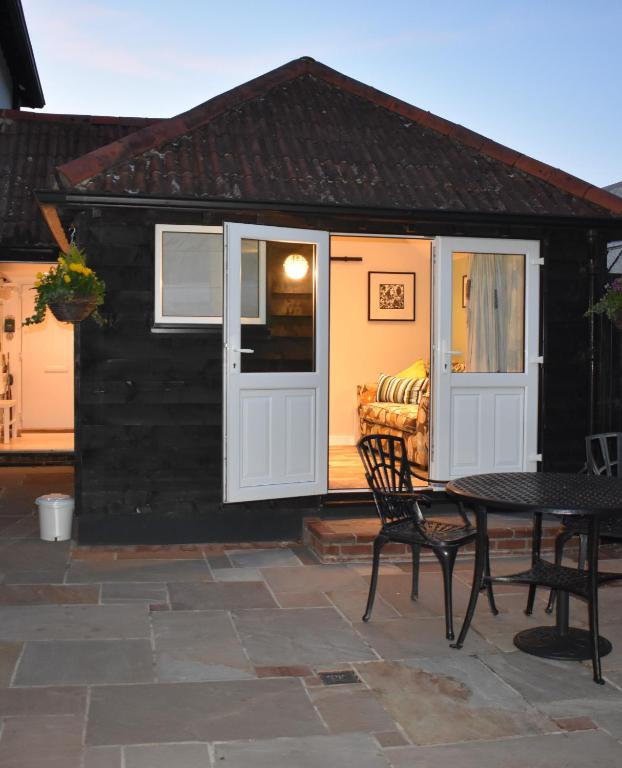 FOX'S DEN Dog friendly, self-contained guest suite - Ferienwohnung Lymington