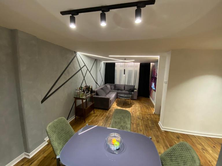 87m2 Blok24 Arena Business - Bed and Breakfast Belgrado