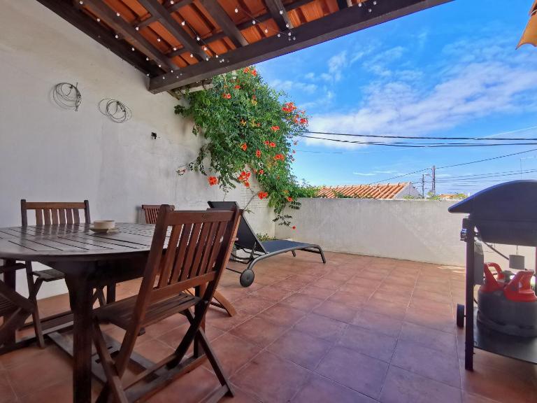 Casa do Terraço by Madrabica - B&B Atouguia da Baleia