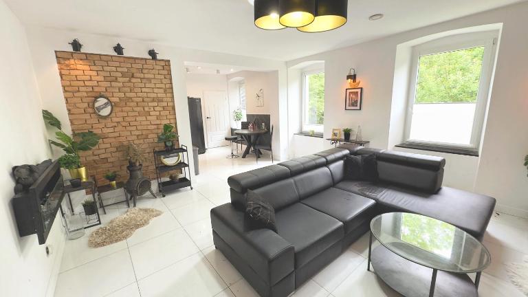 Stylowy Apartament w sercu Uzdrowiska - B&B Jedlina-Zdrój