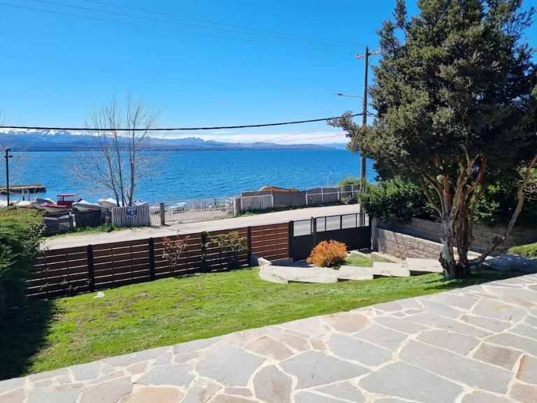 Casa frente al lago 1 - Bariloche - B&B Bariloche