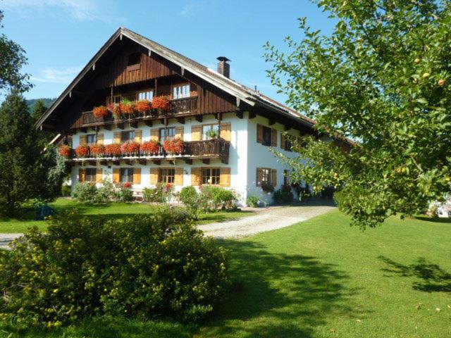 Heissbauer - B&B Wackersberg