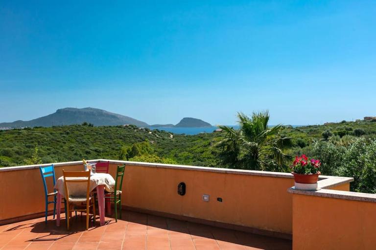 VILLA Piera SOS ARANZOS -Golfo Aranci Sea View- - B&B Pittulongu