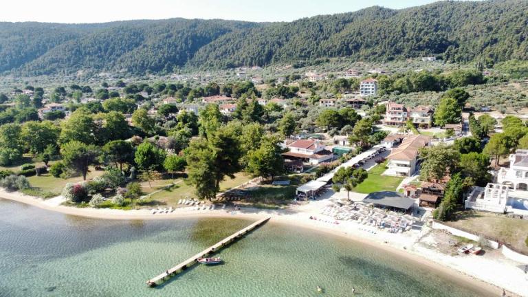 Villa Dimitrios(2 independent apartments 200sq m) - B&B Vourvourou