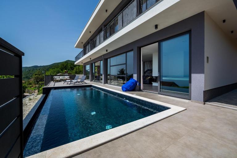 Luxury Villa The View in Opatija - for 12 people with incredible sea view & wellness - B&B Opatija