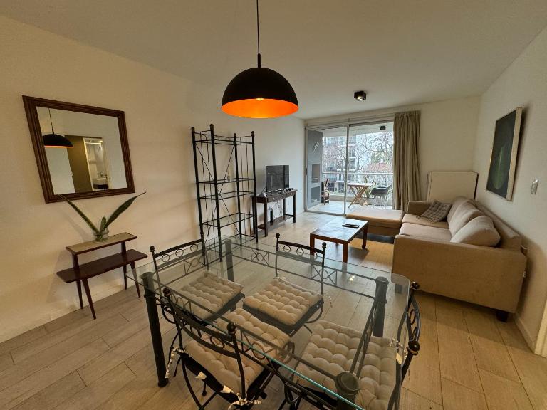 Moderno departamento en el centro de Tigre - Piscina y parking incluido - B&B Tigre