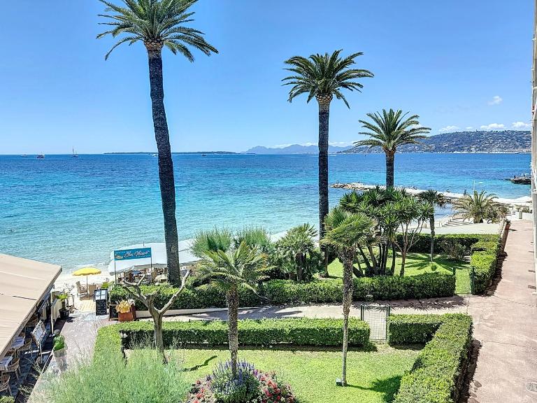 La plus belle vue sur mer à Juan les Pins - B&B Antibes