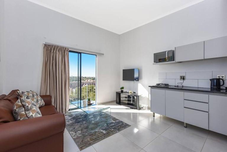 V&S Apartments-Luxury Apartment3 - Bed and Breakfast Johannesburg