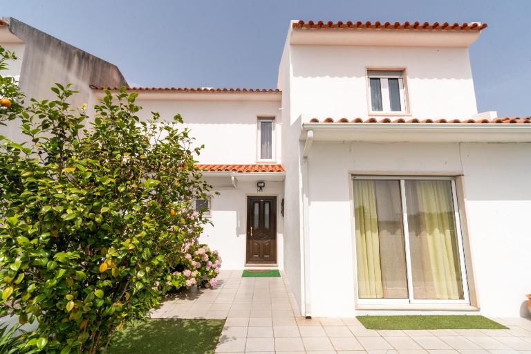 Nazare with Garden and Barbecue - Ferienwohnung Nazaré