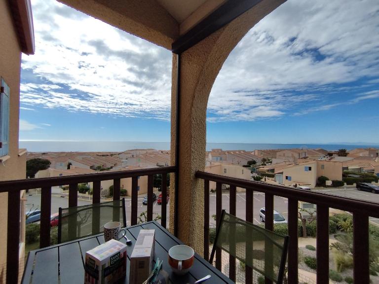 Appartement Moderne T2 Mezzanine - Parking et Terrasse - 5 Pers, Proche Plage - FR-1-795-13 - B&B Fleury