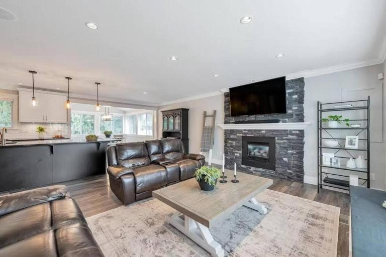 Cozy home in Brookswood - Chambres d'hôtes Langley