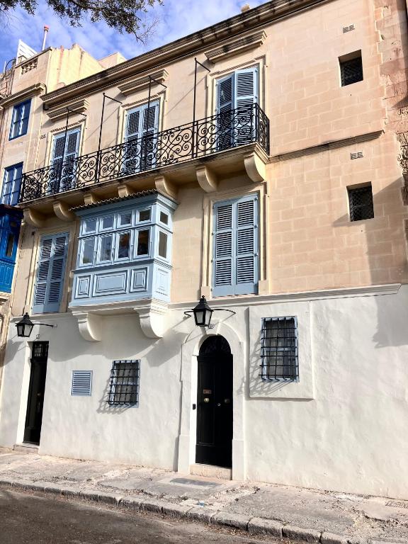 Prestigious Pied a Terre Wignacourt with views - B&B Valletta