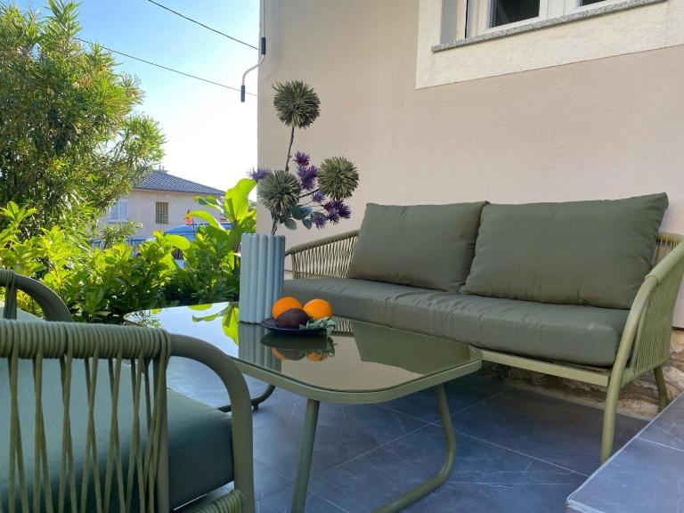 Apartment ADRIJANA - B&B Novi Vinodolski