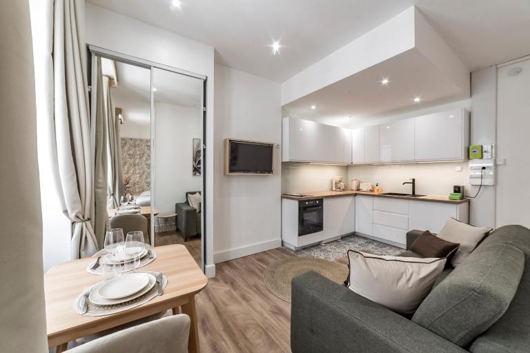 AllinLyon | T2 La palmeraie aux Gratte-Ciel - B&B Villeurbanne