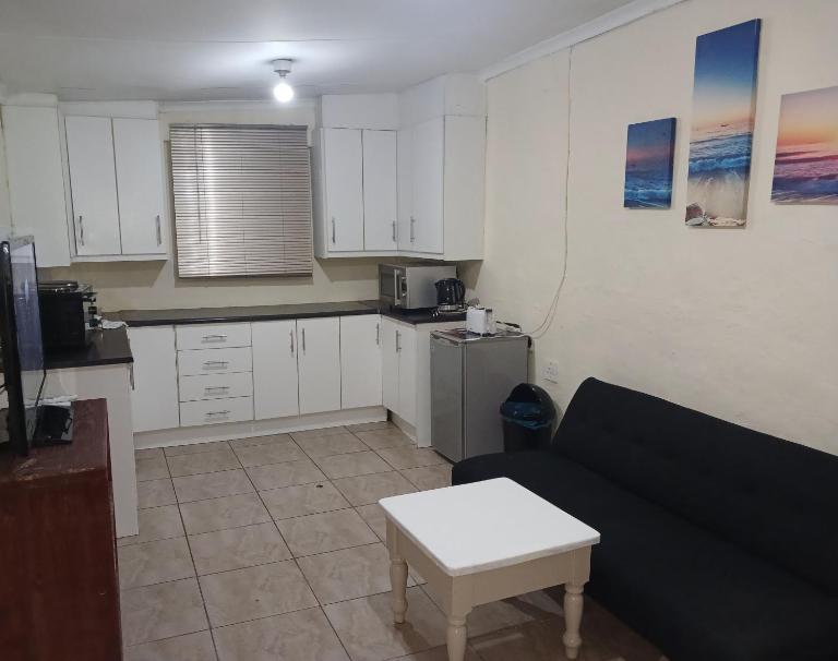 Mimis Cozy Cottage - Bed and Breakfast Johannesburg