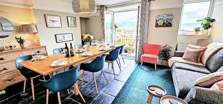 Harbour & Mountain Views, Porthmadog House, Sleeps 9, 4 Bedrooms, Two and Half Bathrooms - B&B Porthmadog