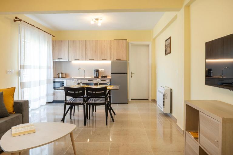 Alekos apartment - B&B Ierissós