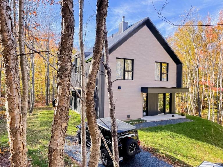 Le Bois Debout - Lake & Trails - B&B Eastman