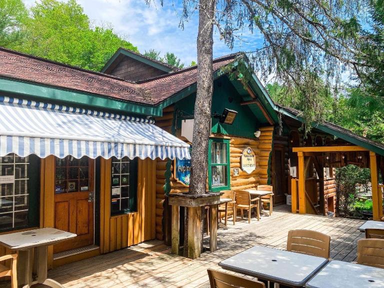 Chalet Alpine - B&B Sainte-Adèle