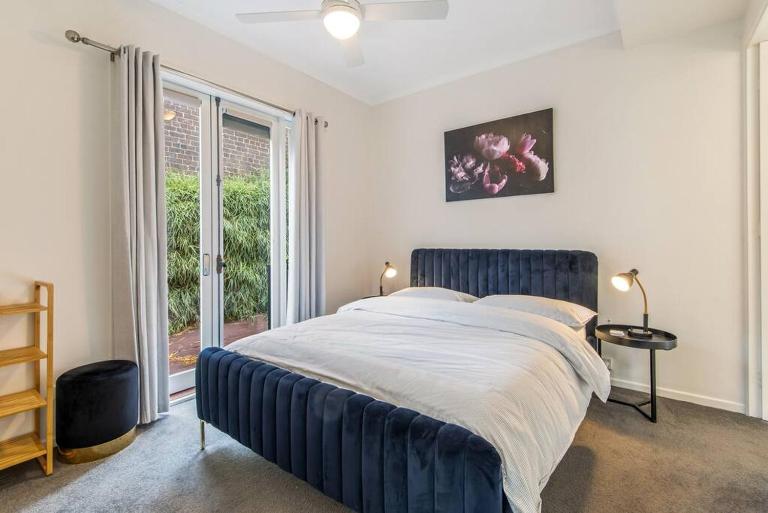 Retreat on George - B&B Melbourne