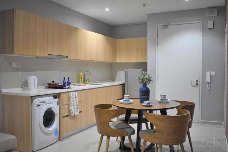 i-City CASA LUCIA- Wifi, Netflix, Parking, 60inch big TV, 7pax - Chambres d'hôtes Shah Alam