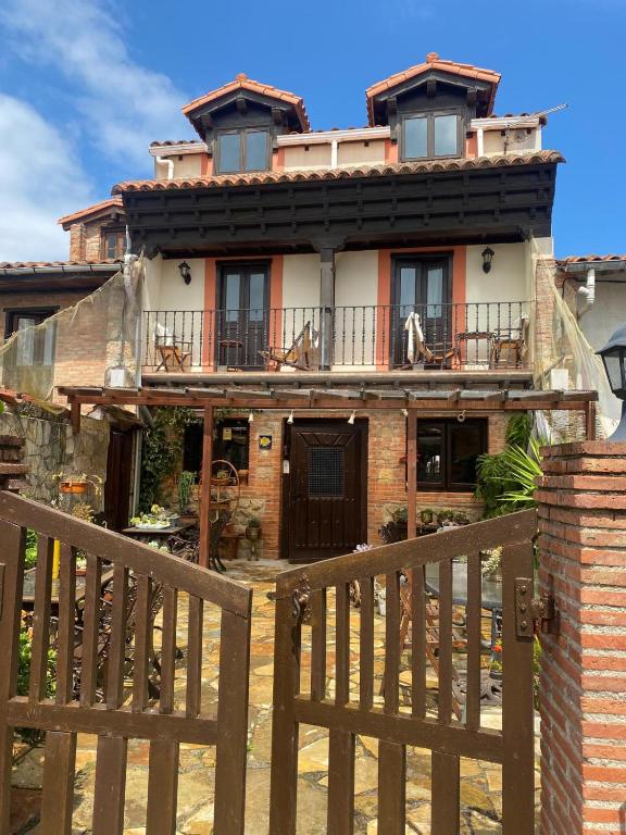 Posada Rural La Peña Casares - Ferienwohnung La Revilla