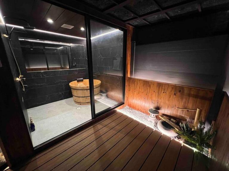 明月荘-花園町MoonVilla - Bed and Breakfast Osaka