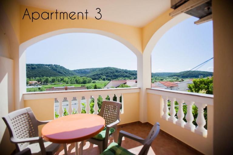 Apartment in Lopar with balcony, air conditioning, W-LAN, washing machine (186-3) - Ferienwohnung Lopar