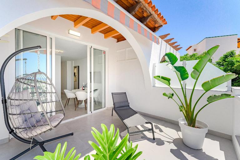 Ocean View apartments with a terrace - B&B Adeje