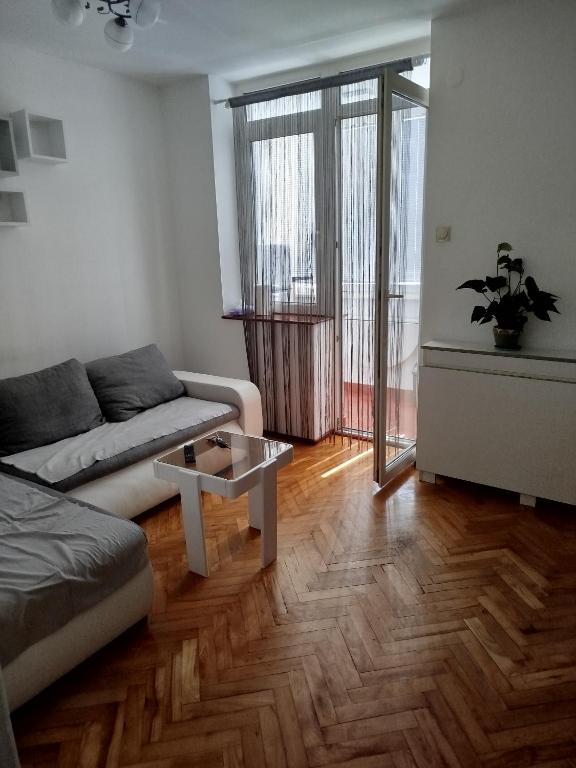 Apartman Sunshine - Chambres d'hôtes Novi Sad