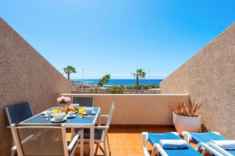 MEDANO4YOU Brunellos Beach House - B&B El Medano