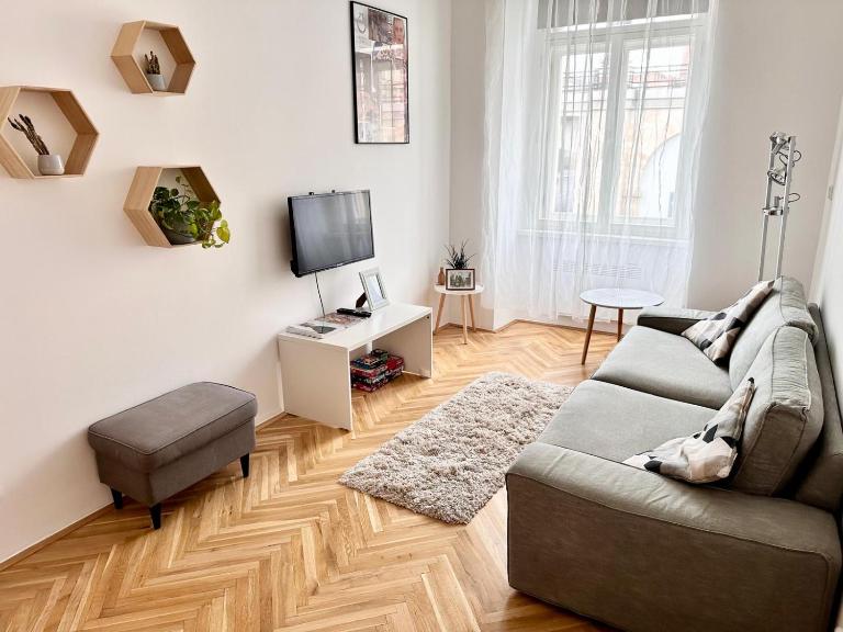 Viaduct View Apartment - B&B Praga
