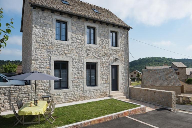 L'ecole d'antan 5/6 personnes - Bed and Breakfast Chanac