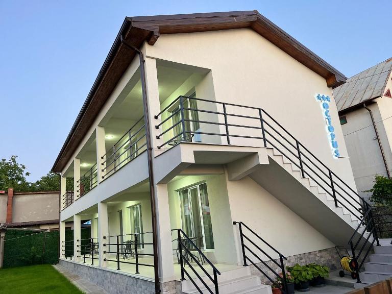 Vila Octopus - B&B Eforie Sud