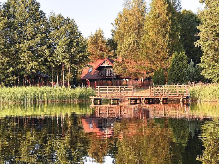 CzillasOrle luksusowy dom nad samym brzegiem jeziora Orle koło Augustowa - B&B Płaska