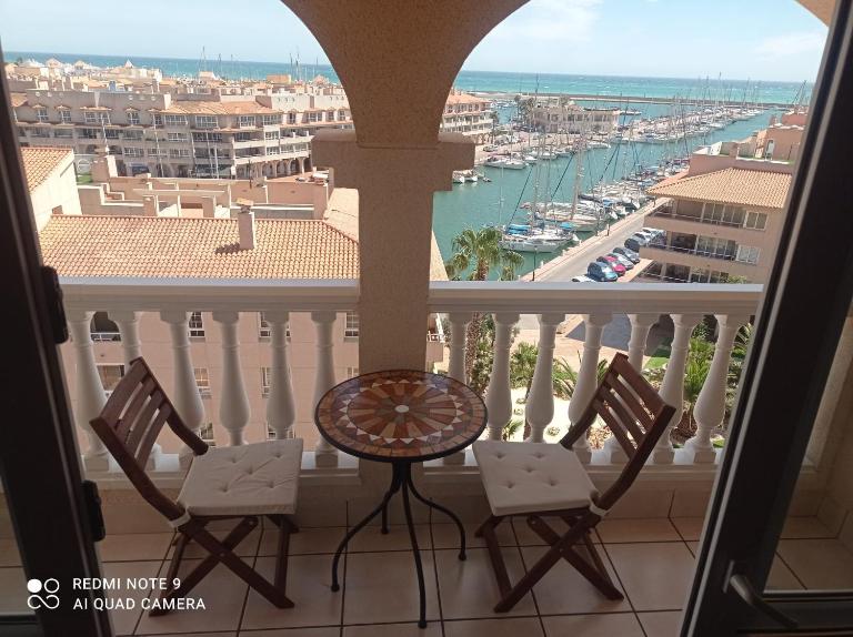 Apartamento de Calidad en Almerimar con Excelente Vista al Mar y buena Ubicacion - B&B Almerimar